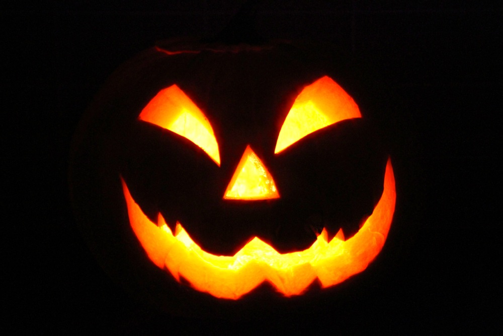 The completed jack-o-lantern.
