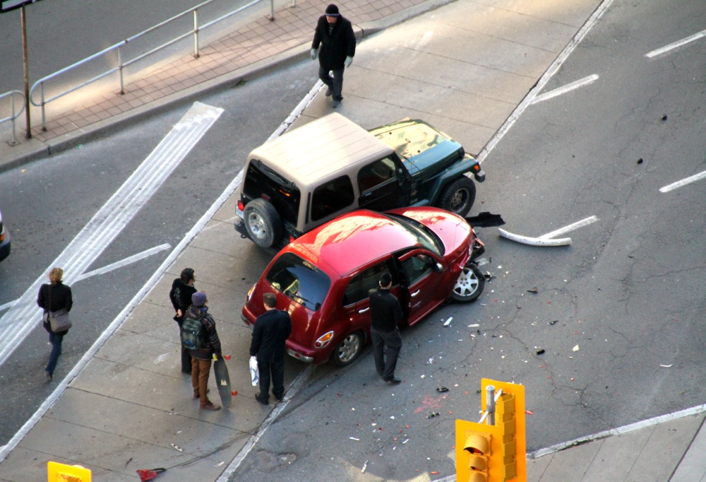 There was a car crash on the corner near our building on Tuesday. Cops and ambos showed up and everything.